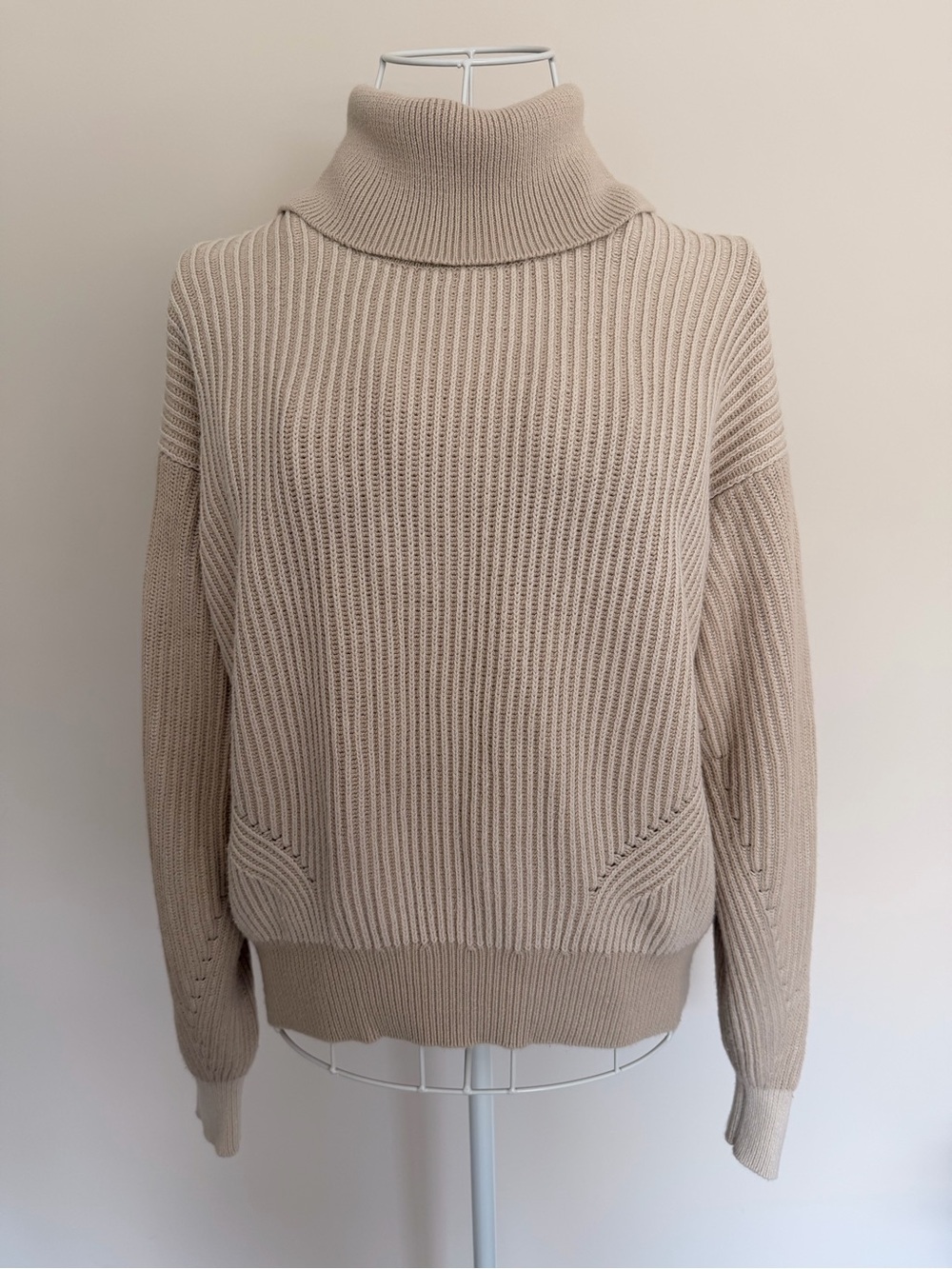 DKNY 100% Cotton Ribbed Turtleneck Sweater – Beige – Size S